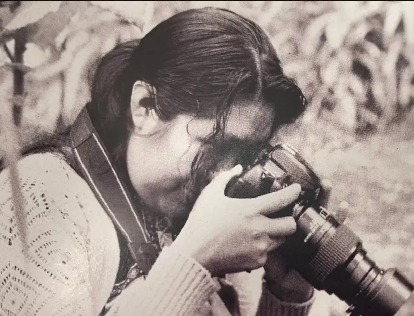 ¿Qué es la fotografía decolonial? Una mirada crítica desde el lente